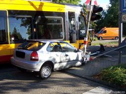 20160813 TH VU Bahn PKW01