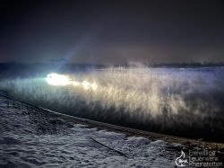 20221218 TH Person In Wasser 01