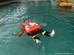 201107246 Hallenbad005