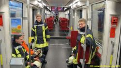 20121201 Straßenbahn Heben 03