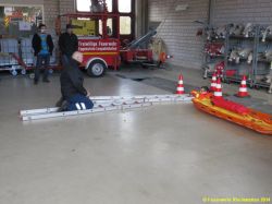 20140222 A Fortbildung Eisrettung 05