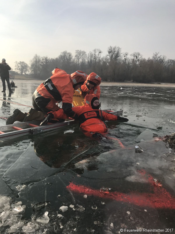 20160123 Eisrettungsübung AbtNwr 2